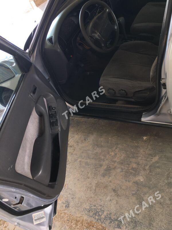 Toyota Camry 1995 - 93 000 TMT - Mary - img 3