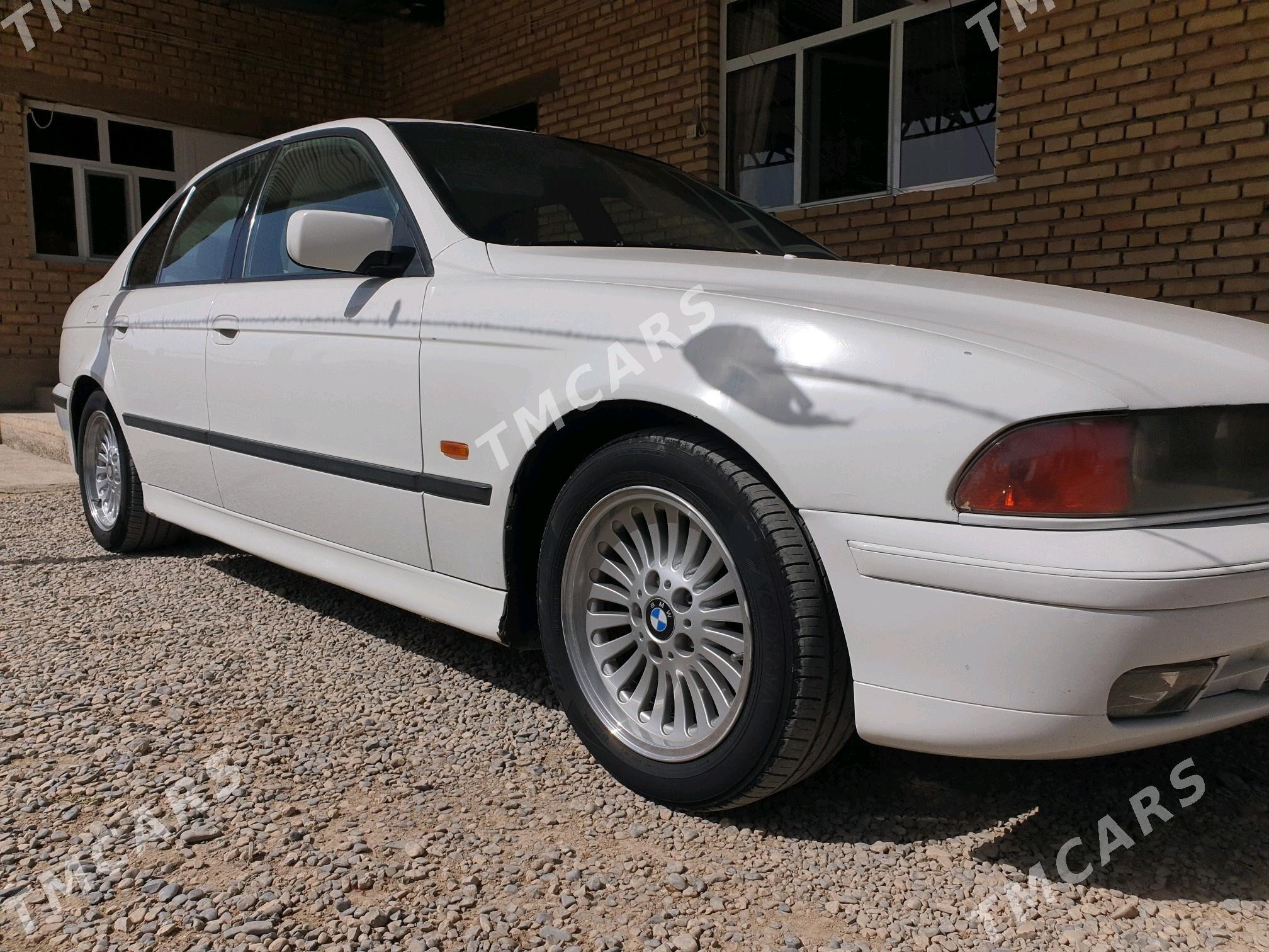 BMW 528 2000 - 95 000 TMT - Kaka - img 4