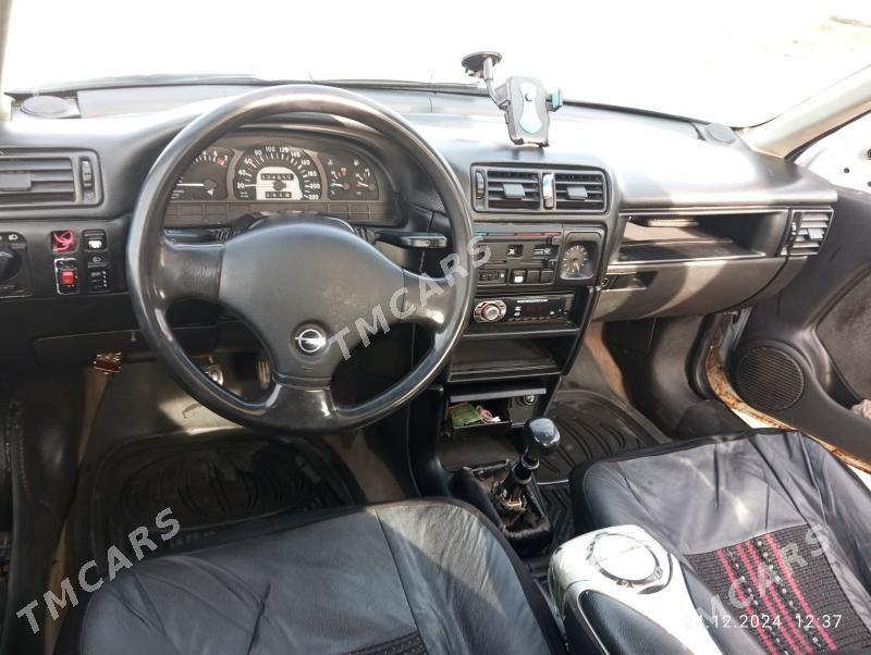 Opel Vectra 1990 - 27 000 TMT - Гурбансолтан Едже - img 4