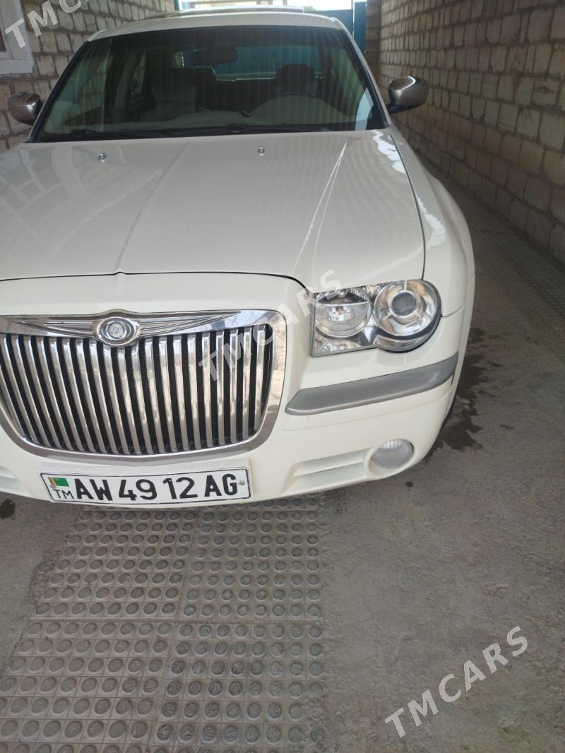 Chrysler 300C 2010 - 165 000 TMT - Гызыларбат - img 3