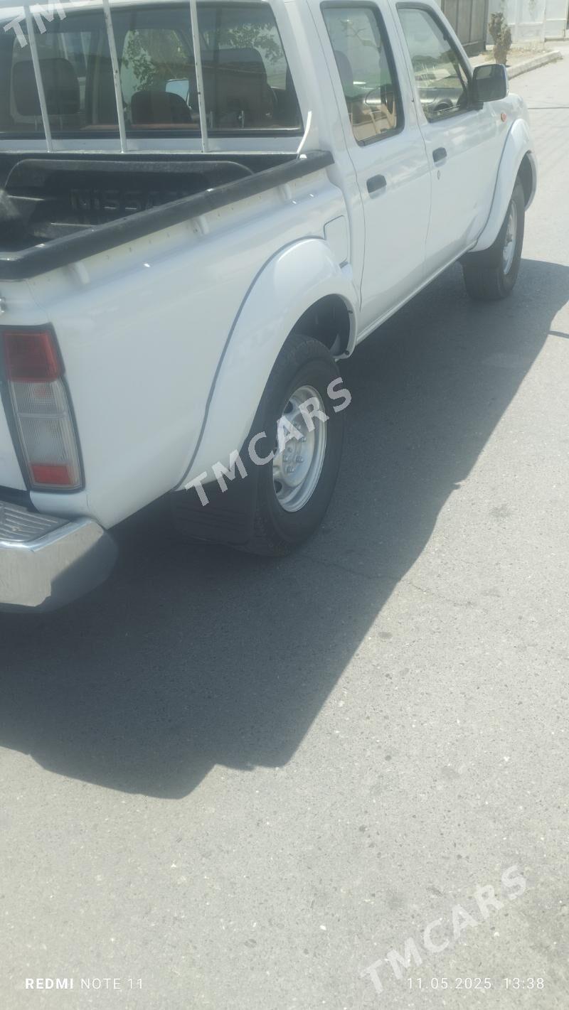 Nissan Navara 2014 - 180 000 TMT - Aşgabat - img 4