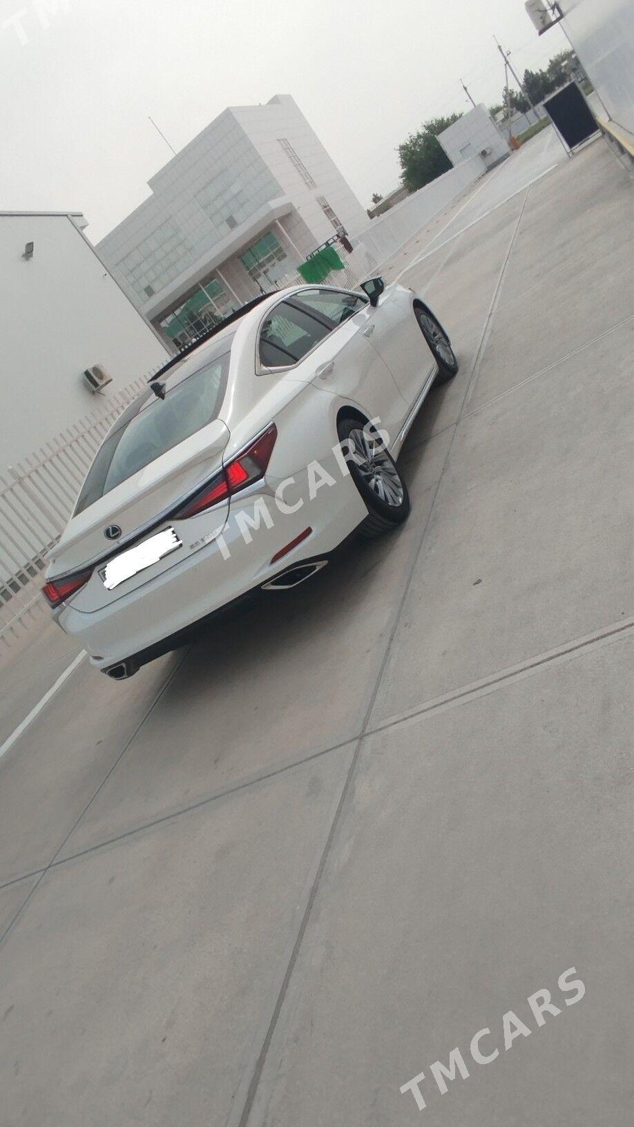 Lexus ES 350 2019 - 600 000 TMT - Bedew - img 4