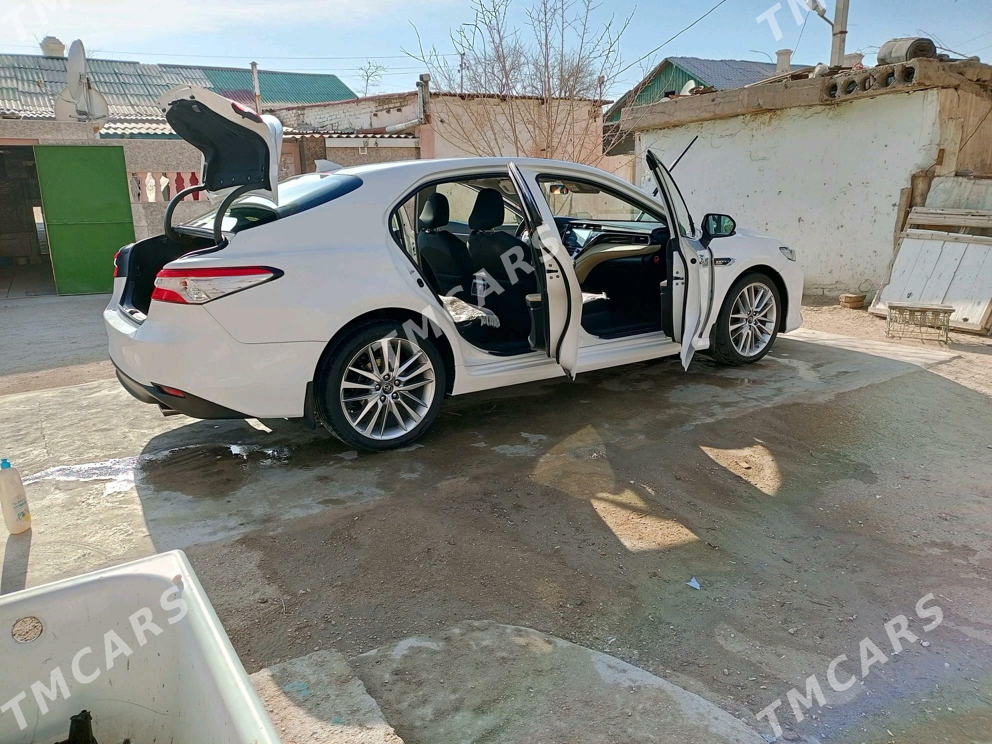 Toyota Camry 2019 - 265 000 TMT - Балканабат - img 5