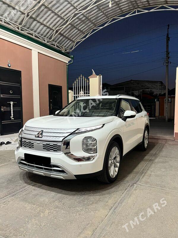 Mitsubishi Outlander 2023 - 431 000 TMT - Aşgabat - img 2