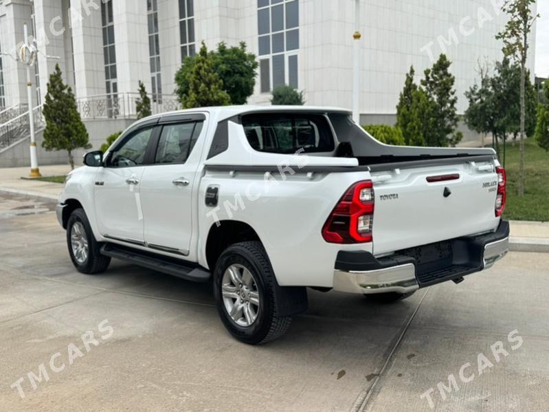 Toyota Hilux 2024 - 685 000 TMT - Ашхабад - img 8