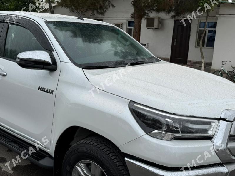 Toyota Hilux 2024 - 685 000 TMT - Ашхабад - img 2