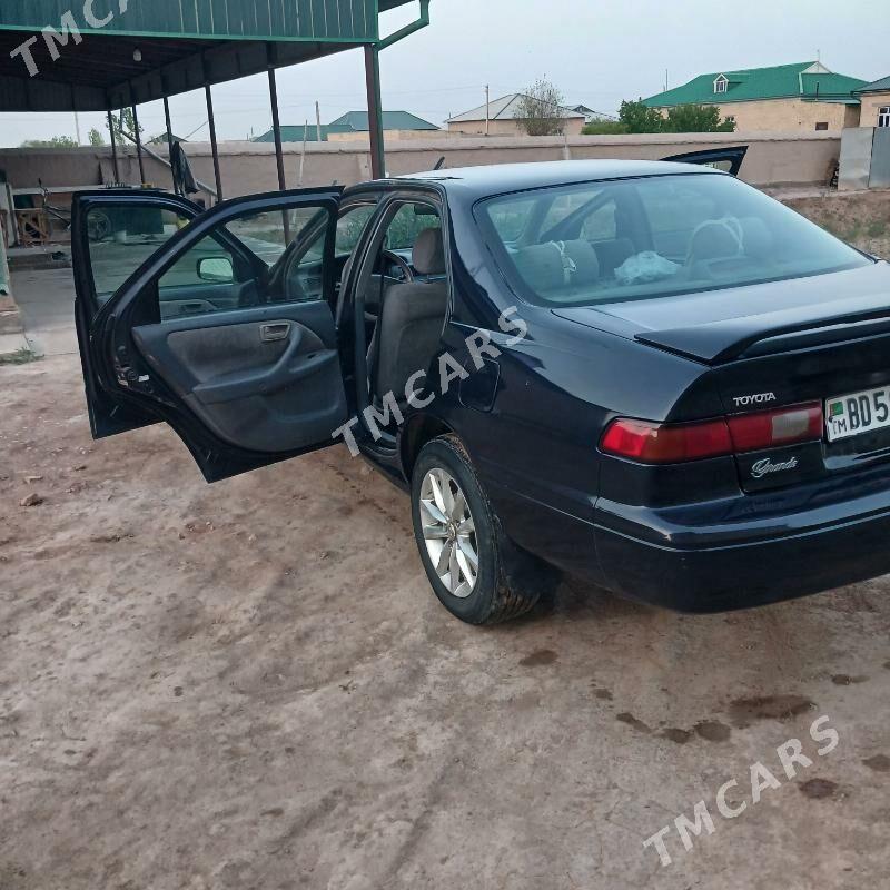 Toyota Camry 1999 - 120 000 TMT - етр. Туркменбаши - img 5