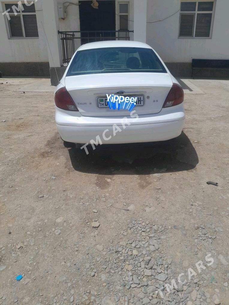 Ford Taurus 2002 - 30 000 TMT - Бабадайхан - img 2