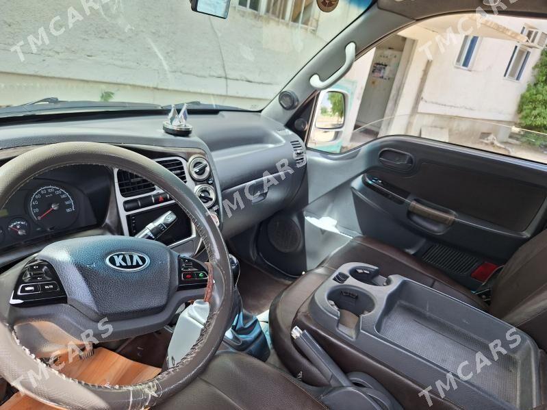 Kia Bongo 2016 - 220 000 TMT - Балканабат - img 4