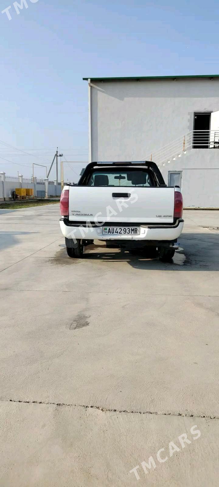 Toyota Tacoma 2006 - 140 000 TMT - Мары - img 3