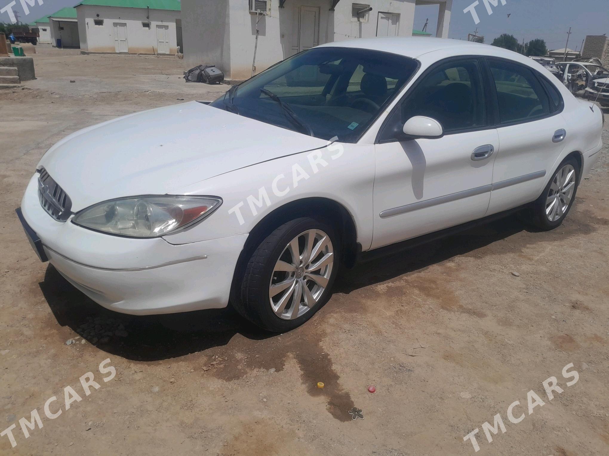 Ford Taurus 2002 - 30 000 TMT - Бабадайхан - img 4