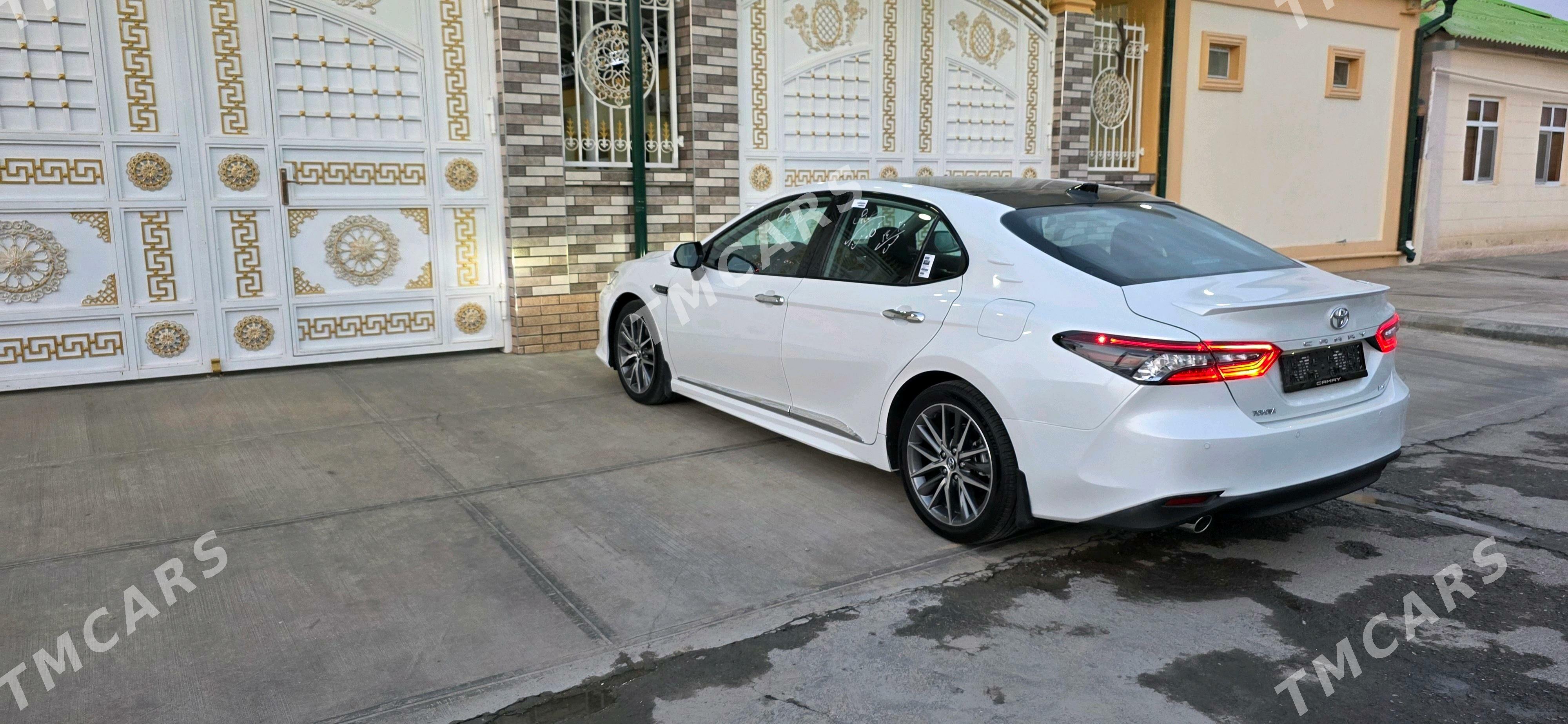 Toyota Camry 2024 - 550 000 TMT - Ашхабад - img 4
