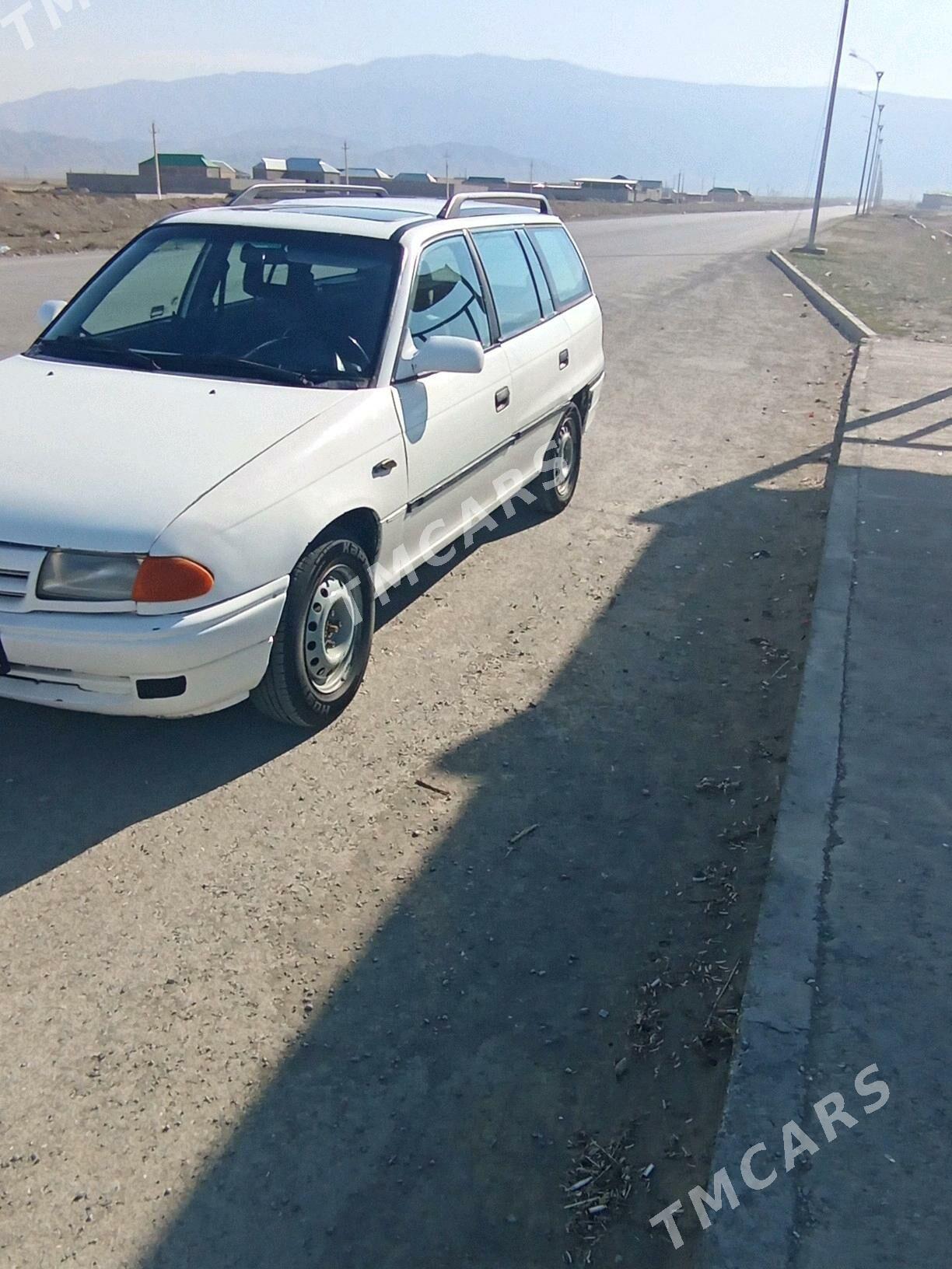 Opel Astra 1996 - 24 000 TMT - Бахарден - img 2
