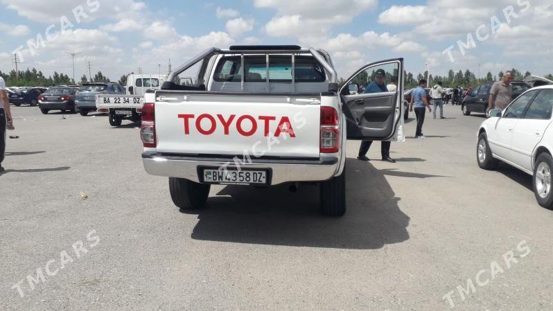 Toyota Hilux 2010 - 220 000 TMT - Daşoguz - img 2