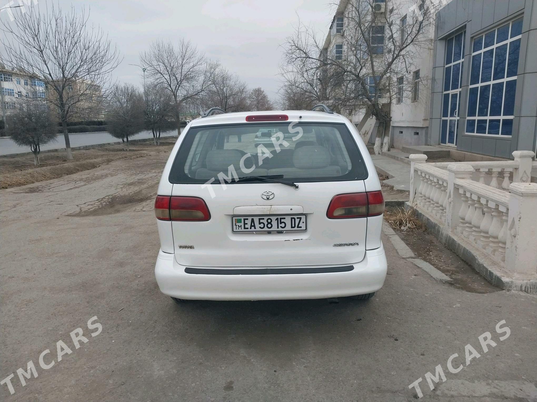 Toyota Sienna 2000 - 130 000 TMT - Daşoguz - img 7