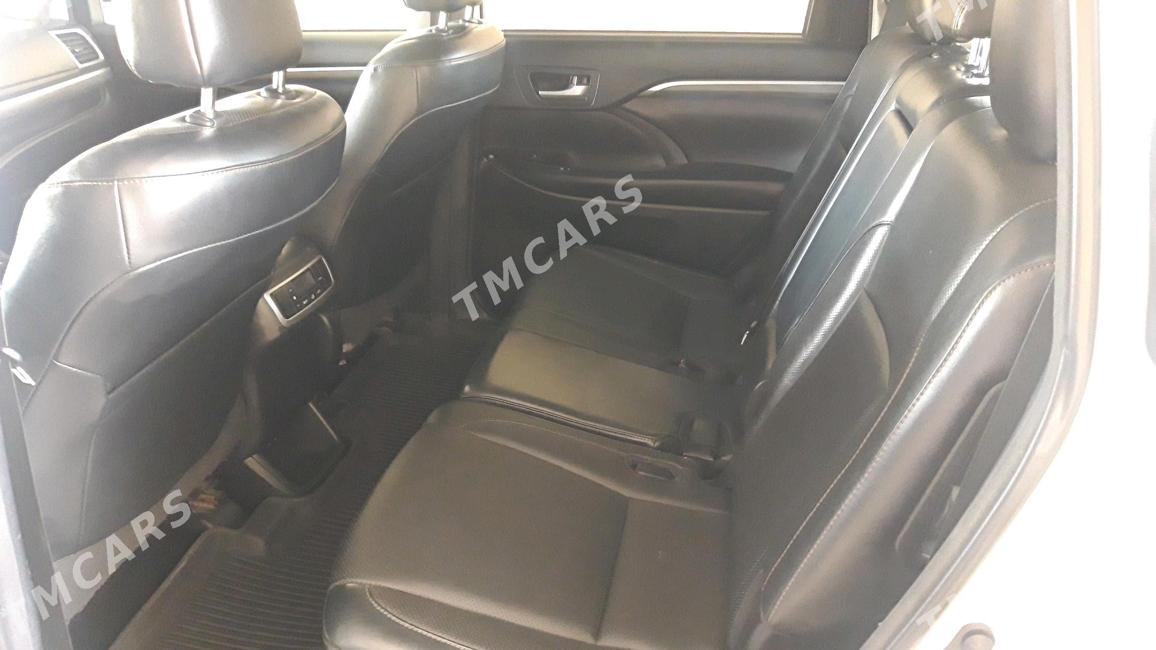 Toyota Highlander 2018 - 410 000 TMT - Мары - img 5