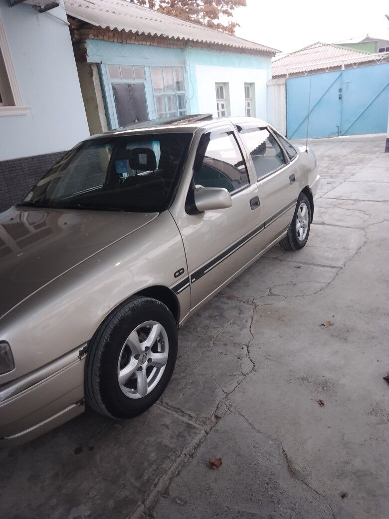 Opel Vectra 1993 - 36 000 TMT - Kaka - img 2