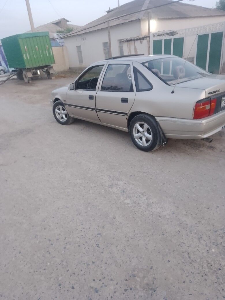 Opel Vectra 1993 - 36 000 TMT - Kaka - img 3