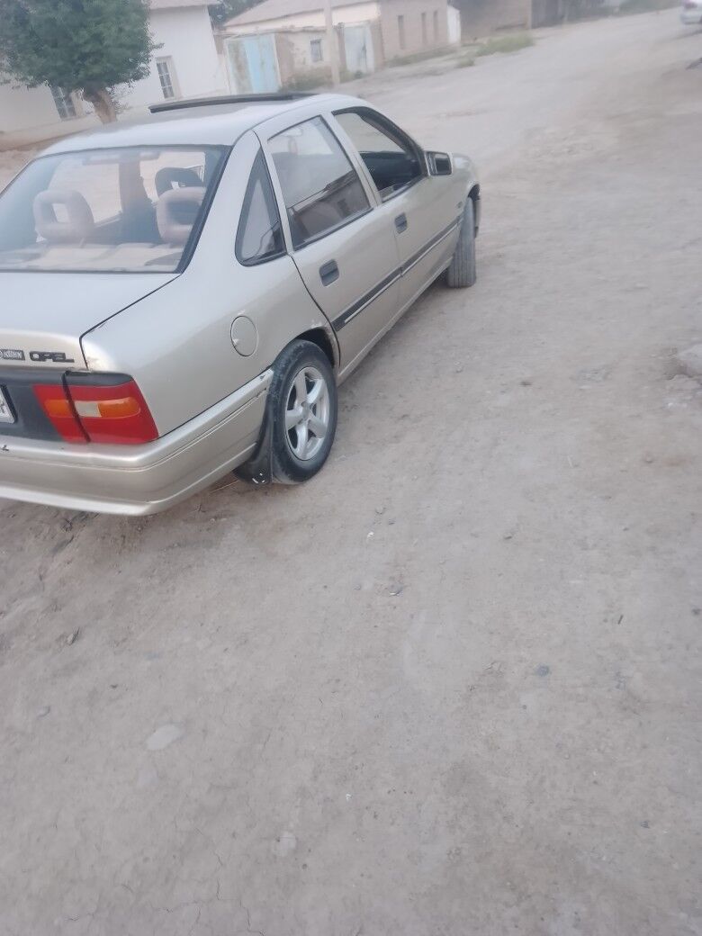 Opel Vectra 1993 - 36 000 TMT - Kaka - img 8