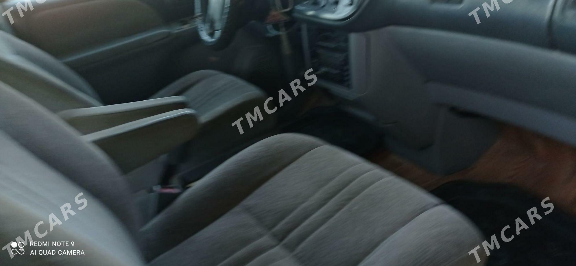 Toyota Sienna 1999 - 120 000 TMT - Köneürgenç - img 2