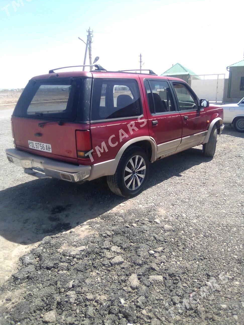 Ford Explorer 1993 - 40 000 TMT - Tejen - img 9