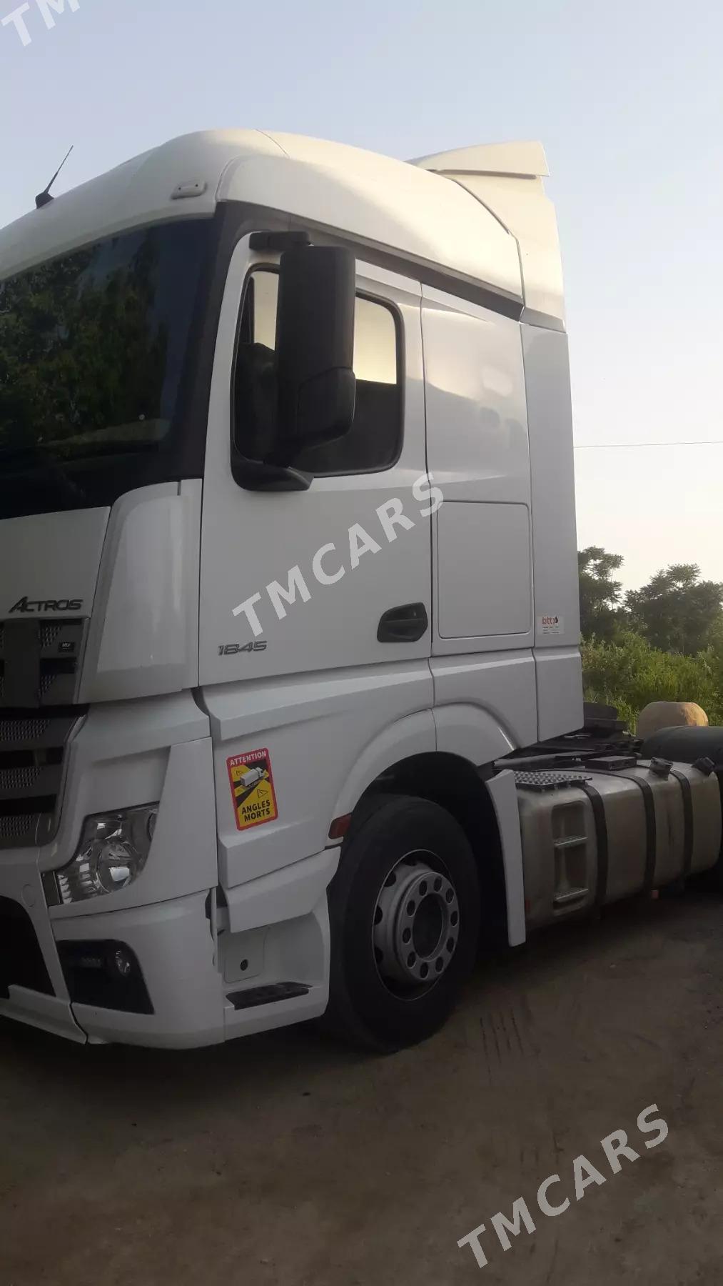 Mercedes-Benz ACTROS 3331 2019 - 43 000 TMT - Чарджоу - img 4