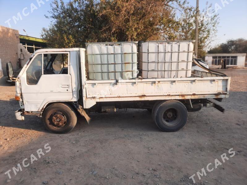 Toyota Dyna 1993 - 55 000 TMT - Ýolöten - img 2