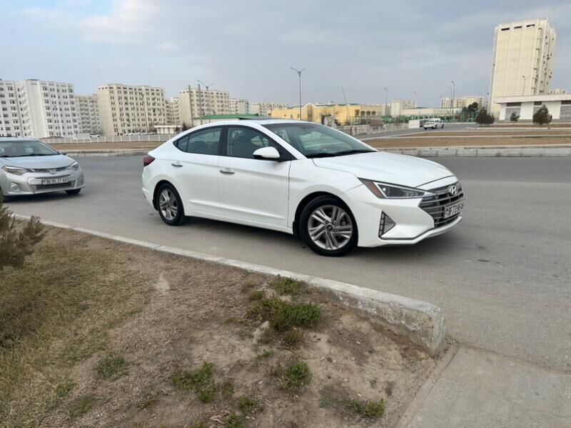 Hyundai Elantra 2020 - 212 000 TMT - Parahat 1 - img 10