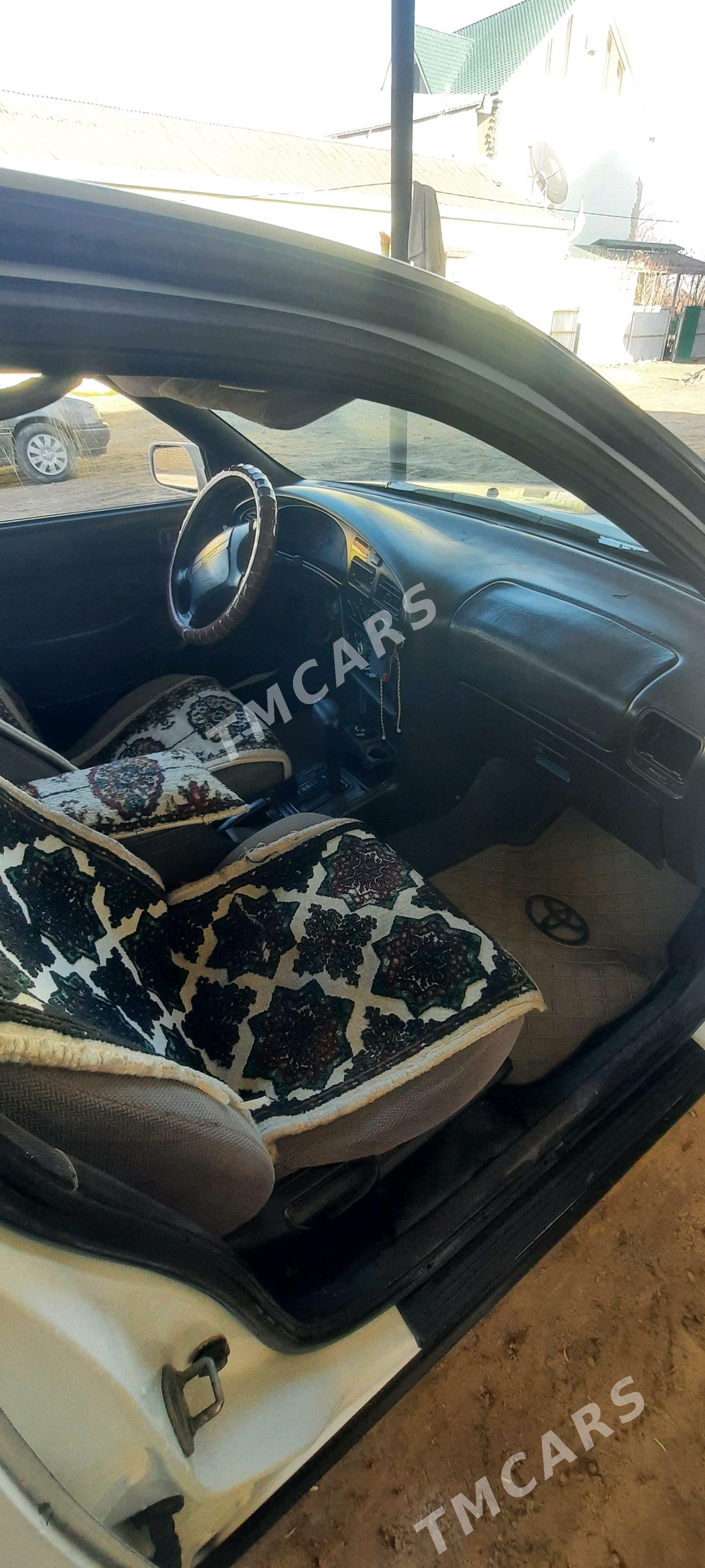 Toyota Camry 1995 - 77 000 TMT - Mary - img 9