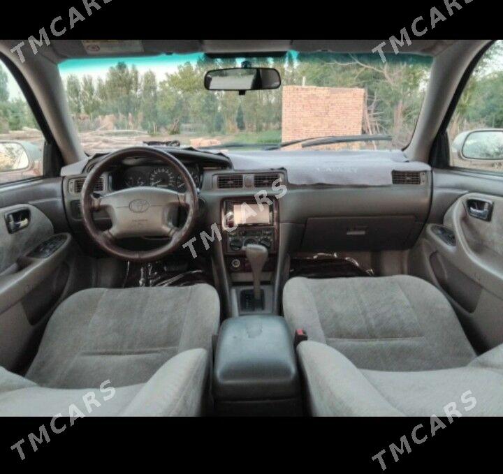 Toyota Camry 2001 - 140 000 TMT - Губадаг - img 2