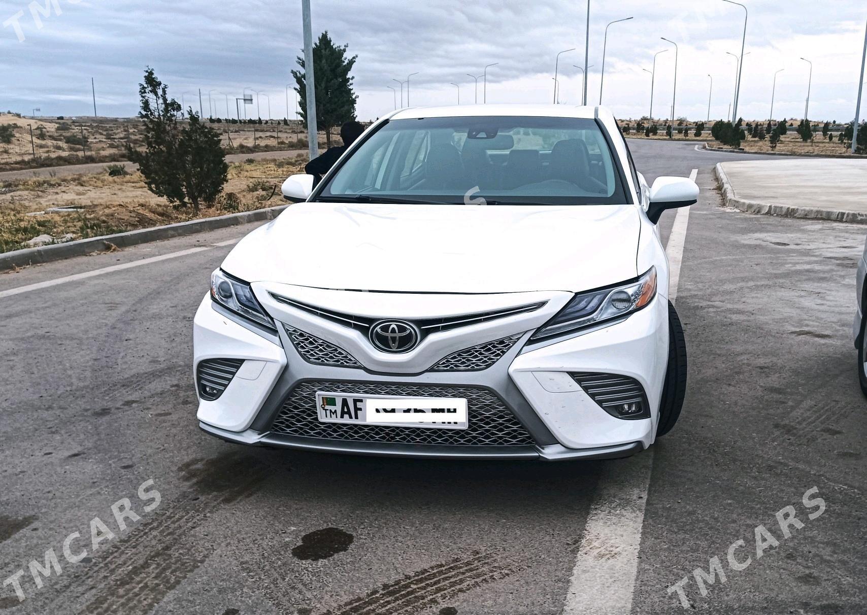 Toyota Camry 2019 - 298 000 TMT - Мары - img 3