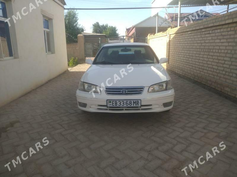 Toyota Camry 2001 - 148 000 TMT - Байрамали - img 6