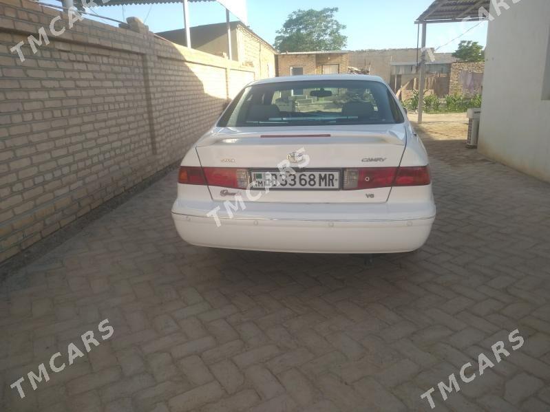 Toyota Camry 2001 - 148 000 TMT - Байрамали - img 4