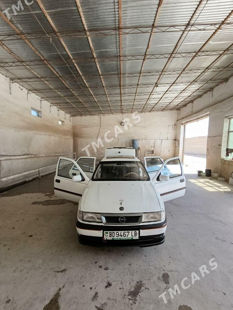Opel Vectra 1992 - 50 000 TMT - Sakar - img 4