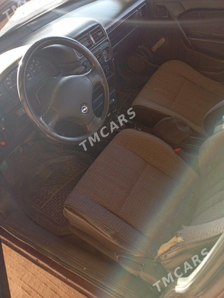 Opel Vectra 1992 - 30 000 TMT - Farap - img 6