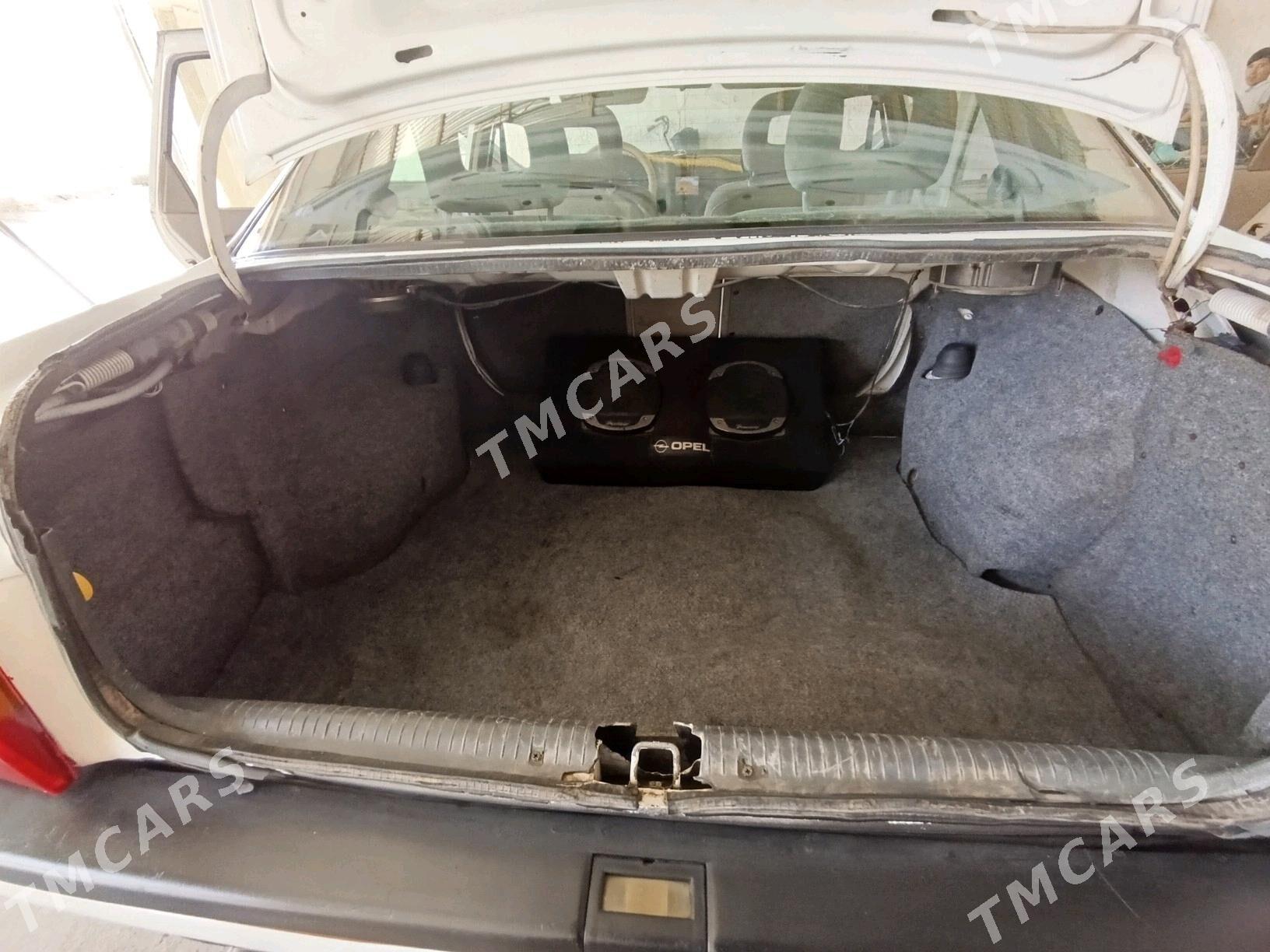 Opel Vectra 1992 - 50 000 TMT - Sakar - img 5