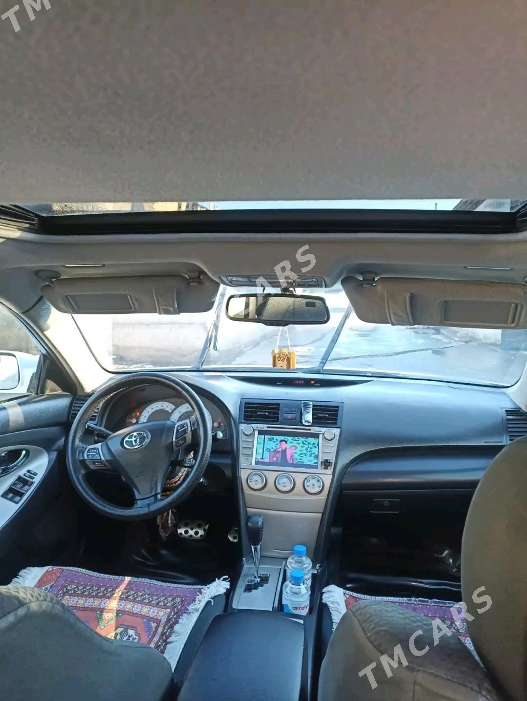 Toyota Camry 2010 - 190 000 TMT - Gagarin köç, köne Howa menzili - img 6