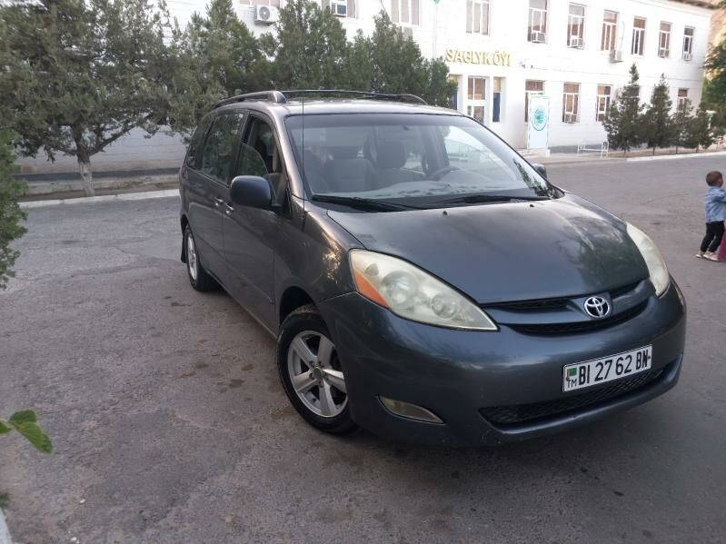 Toyota Sienna 2009 - 200 000 TMT - Türkmenbaşy - img 5