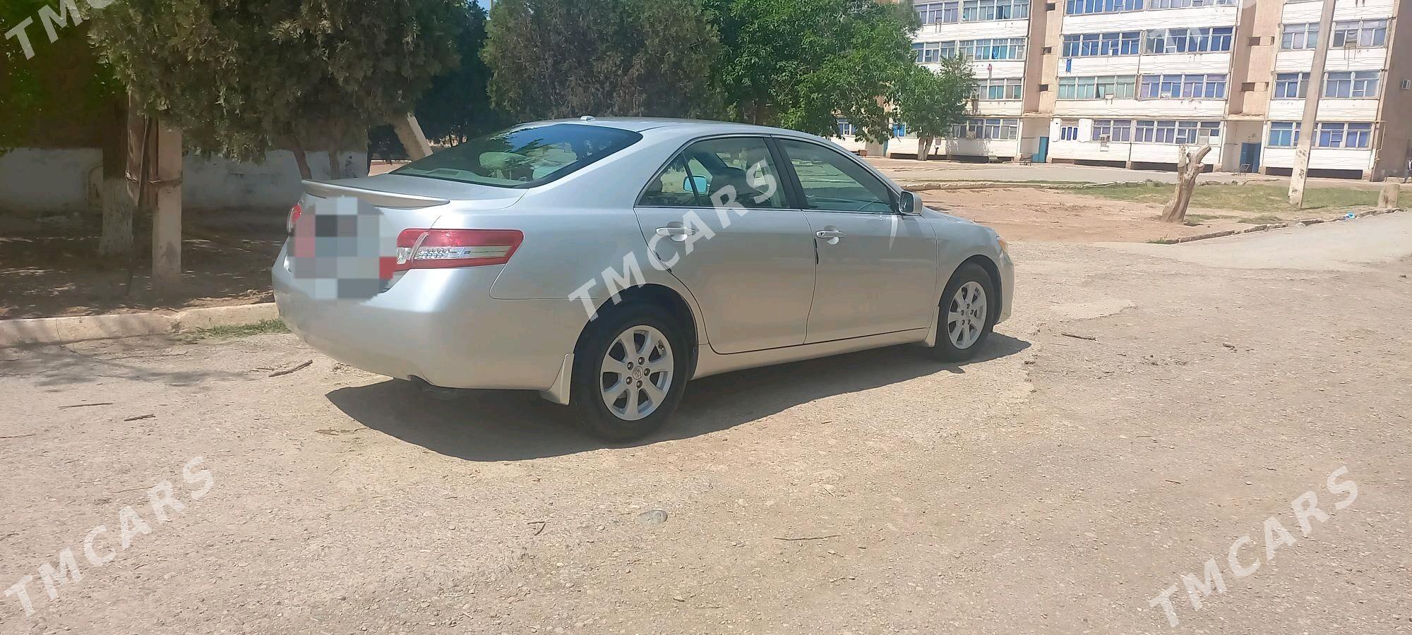 Toyota Camry 2010 - 190 000 TMT - Теджен - img 4