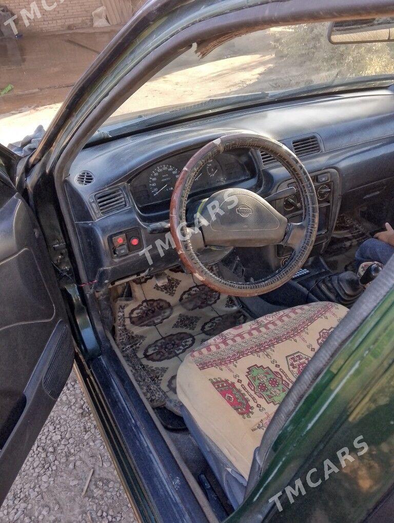 Nissan Sunny 1999 - 35 000 TMT - Халач - img 4