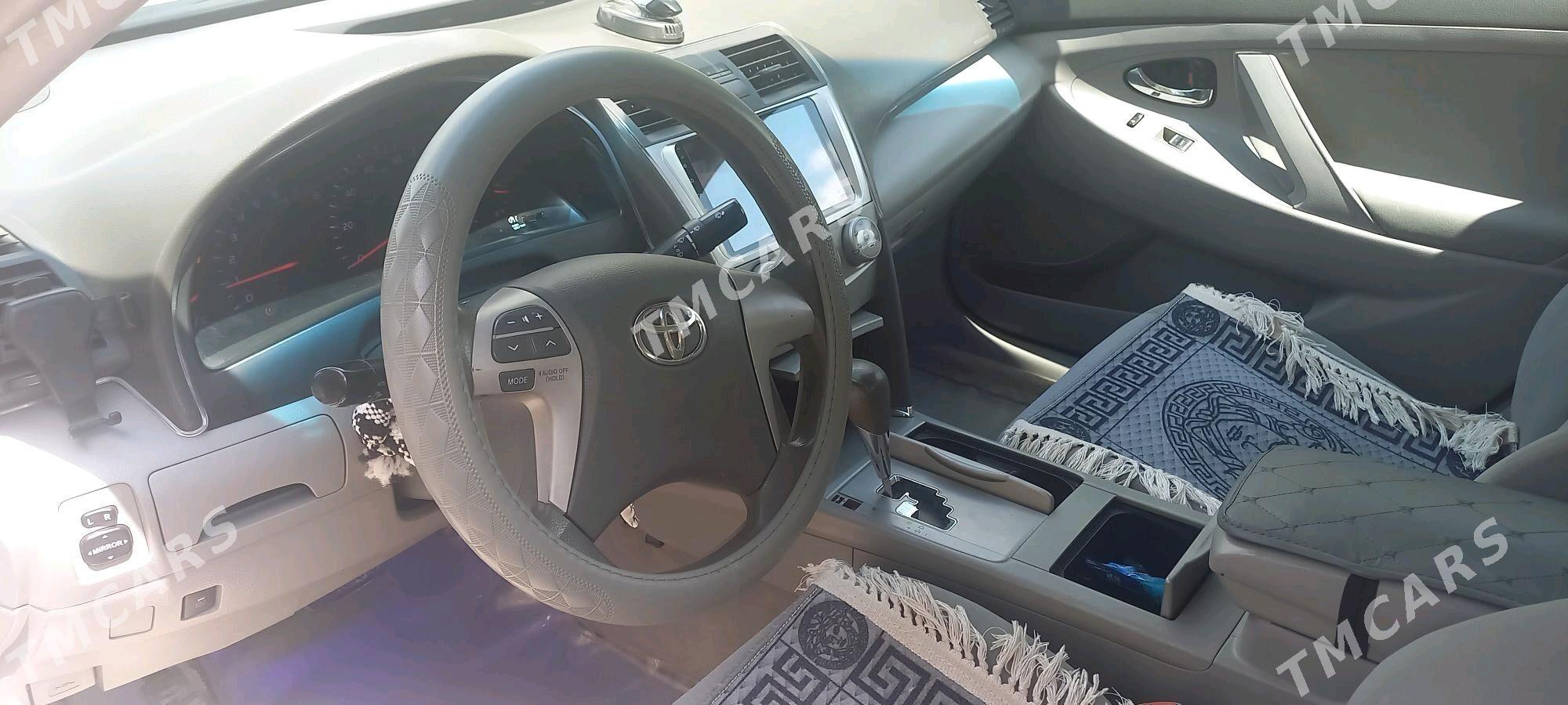 Toyota Camry 2010 - 190 000 TMT - Теджен - img 6