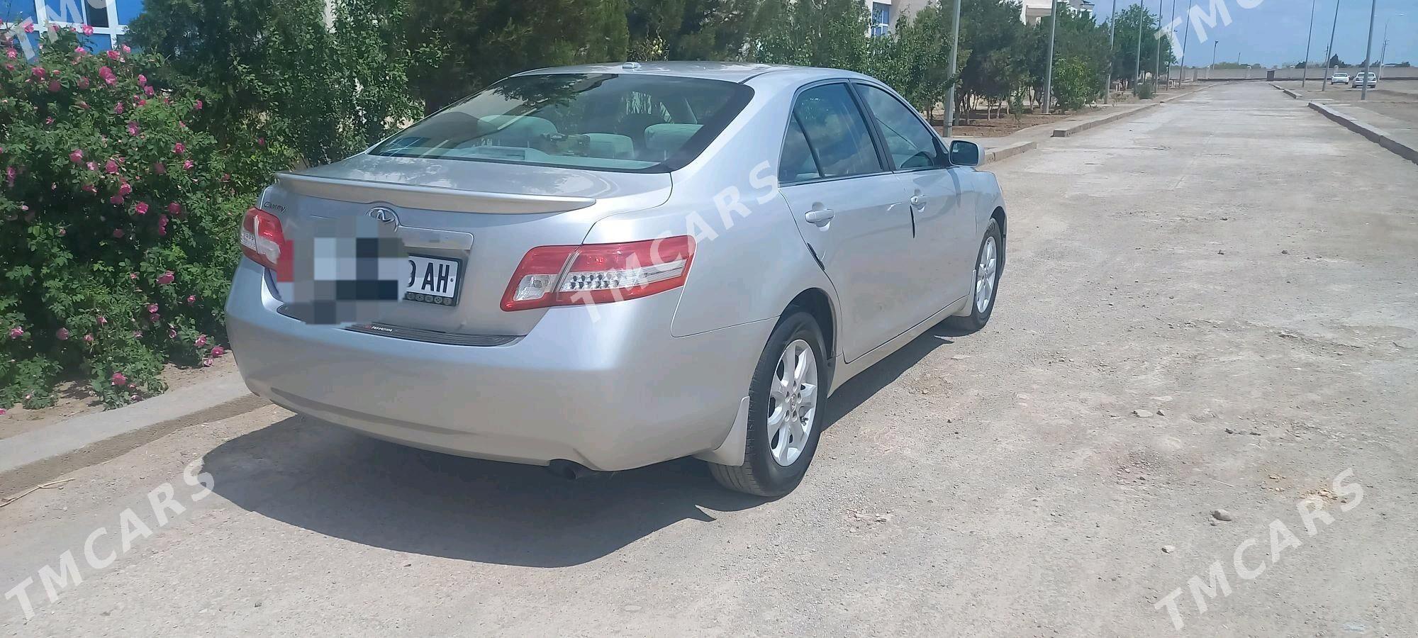 Toyota Camry 2010 - 190 000 TMT - Теджен - img 7