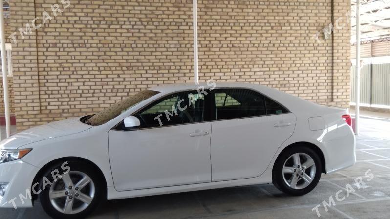 Toyota Camry 2014 - 240 000 TMT - Мары - img 2