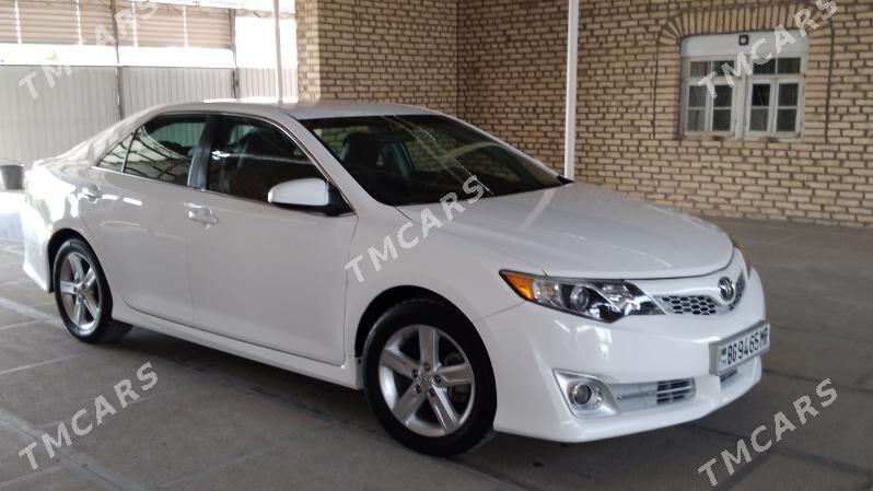 Toyota Camry 2014 - 240 000 TMT - Мары - img 5