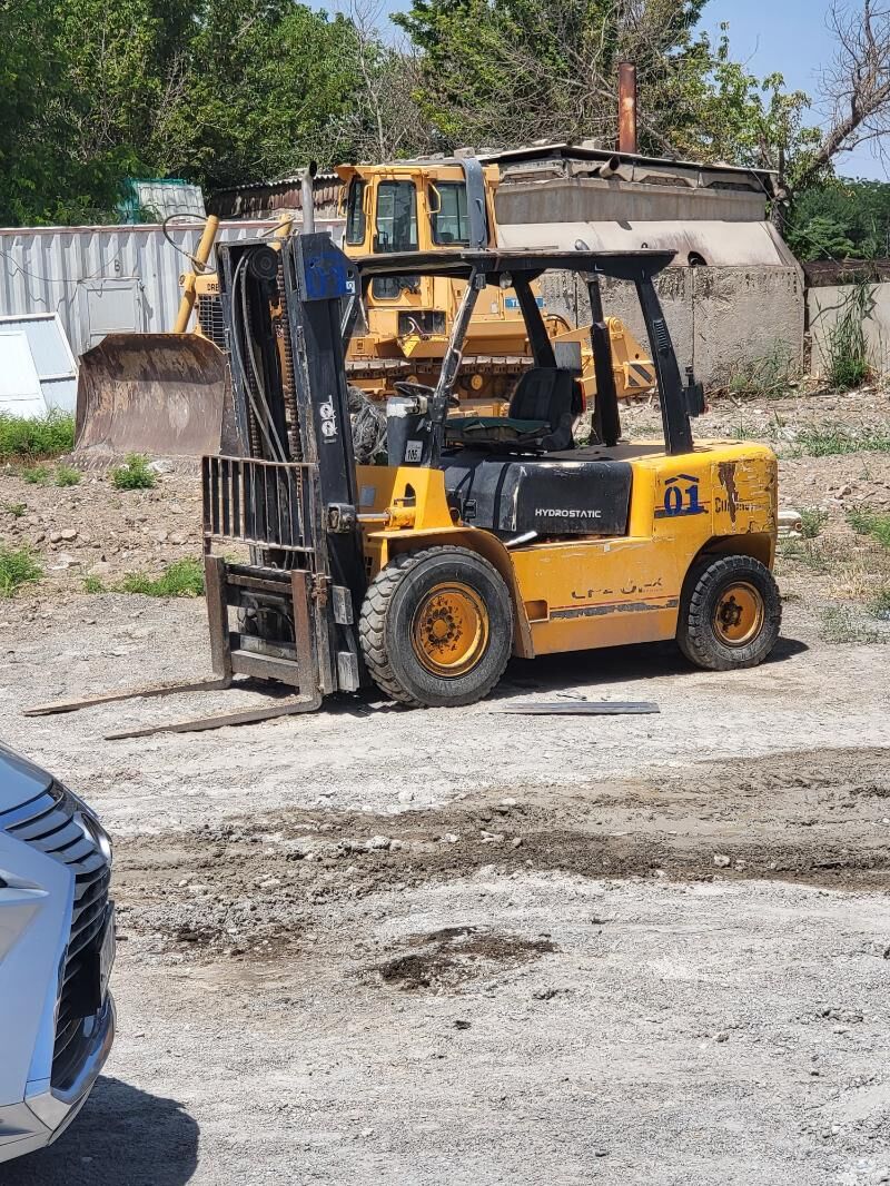 Kara Forklift 2009 - 160 000 TMT - Aşgabat - img 3