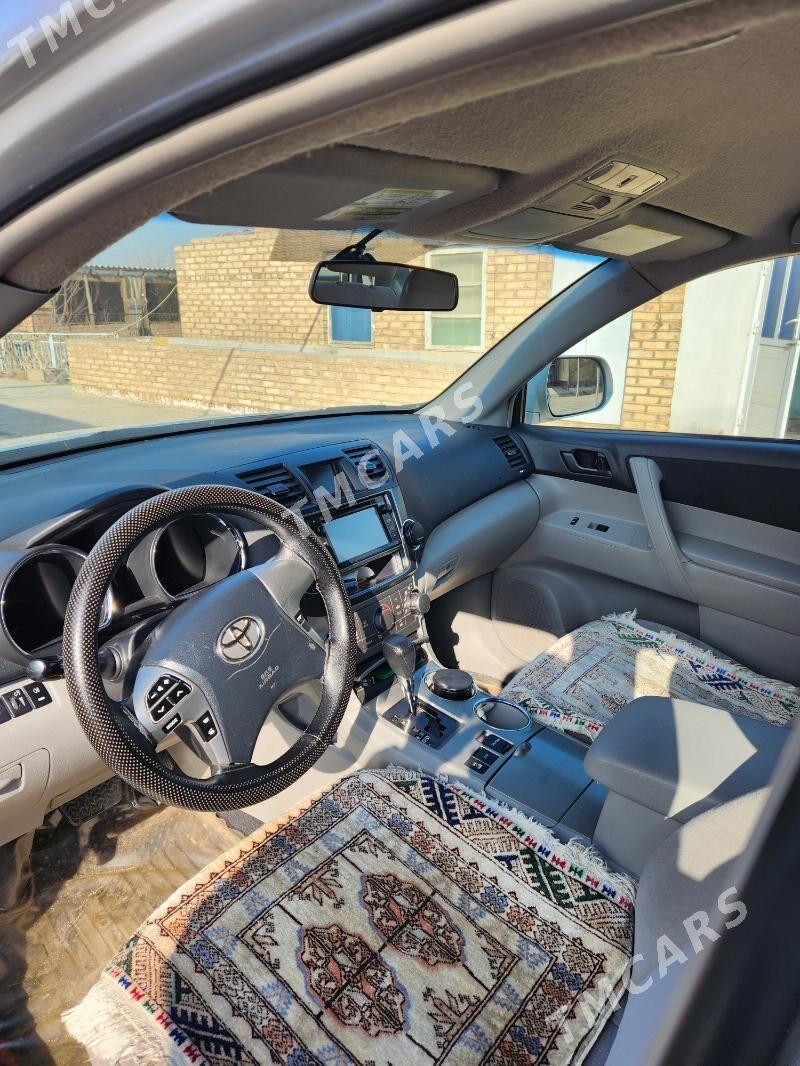 Toyota Highlander 2012 - 275 000 TMT - Серахс - img 3