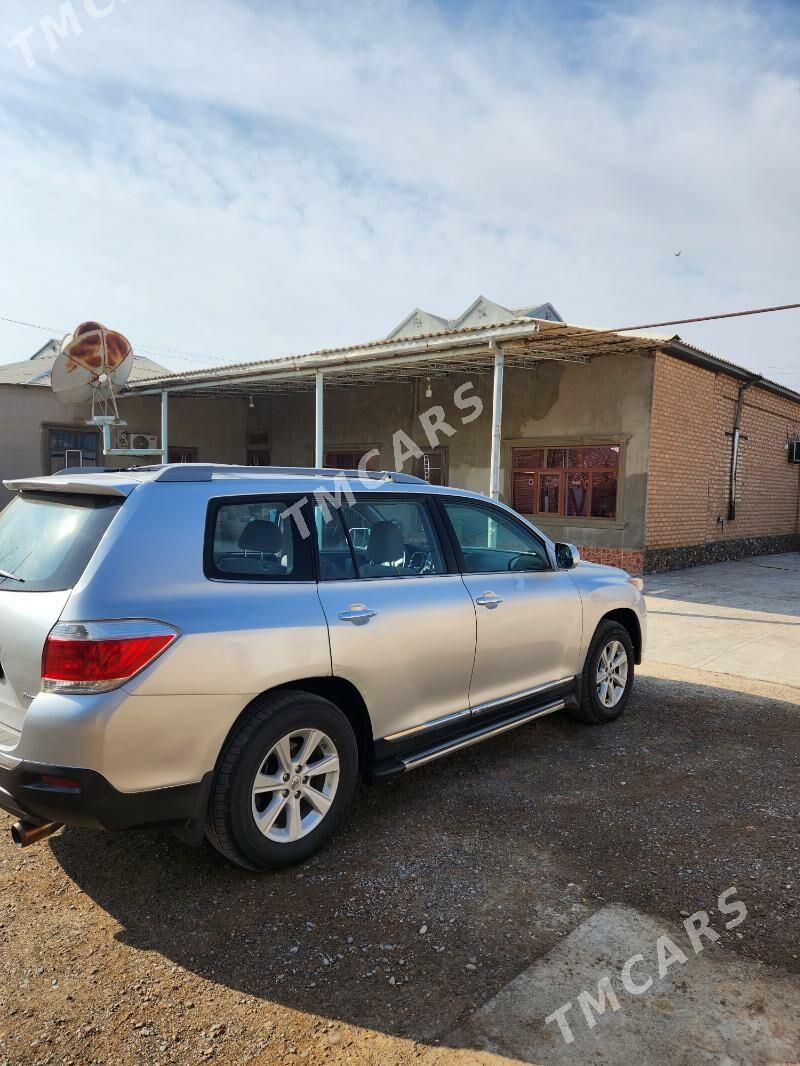 Toyota Highlander 2012 - 275 000 TMT - Серахс - img 4