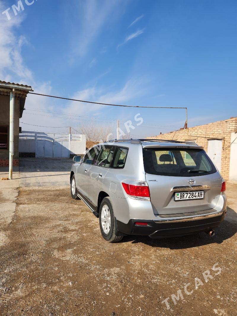 Toyota Highlander 2012 - 275 000 TMT - Серахс - img 5