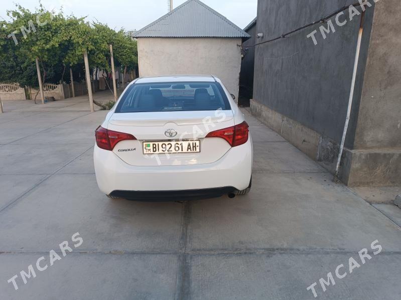 Toyota Corolla 2018 - 200 000 TMT - Gökdepe - img 4