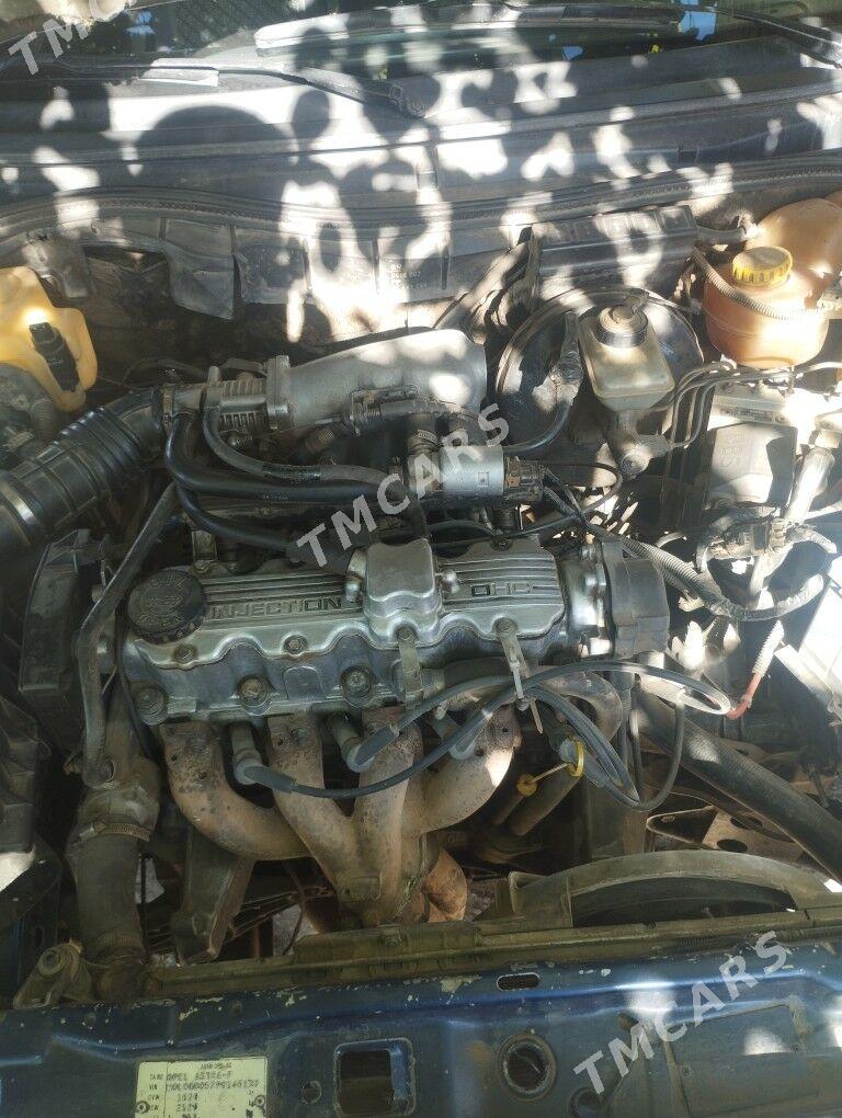 Opel Astra 1993 - 55 000 TMT - Губадаг - img 2